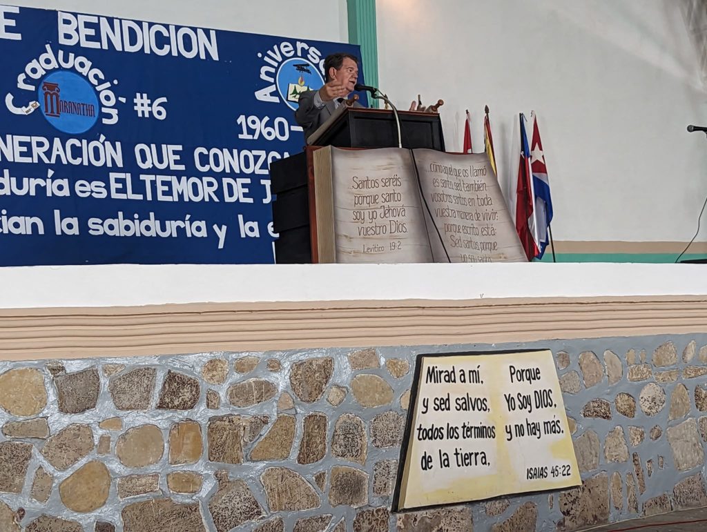 Tim Hendricks teaching at the pulpit